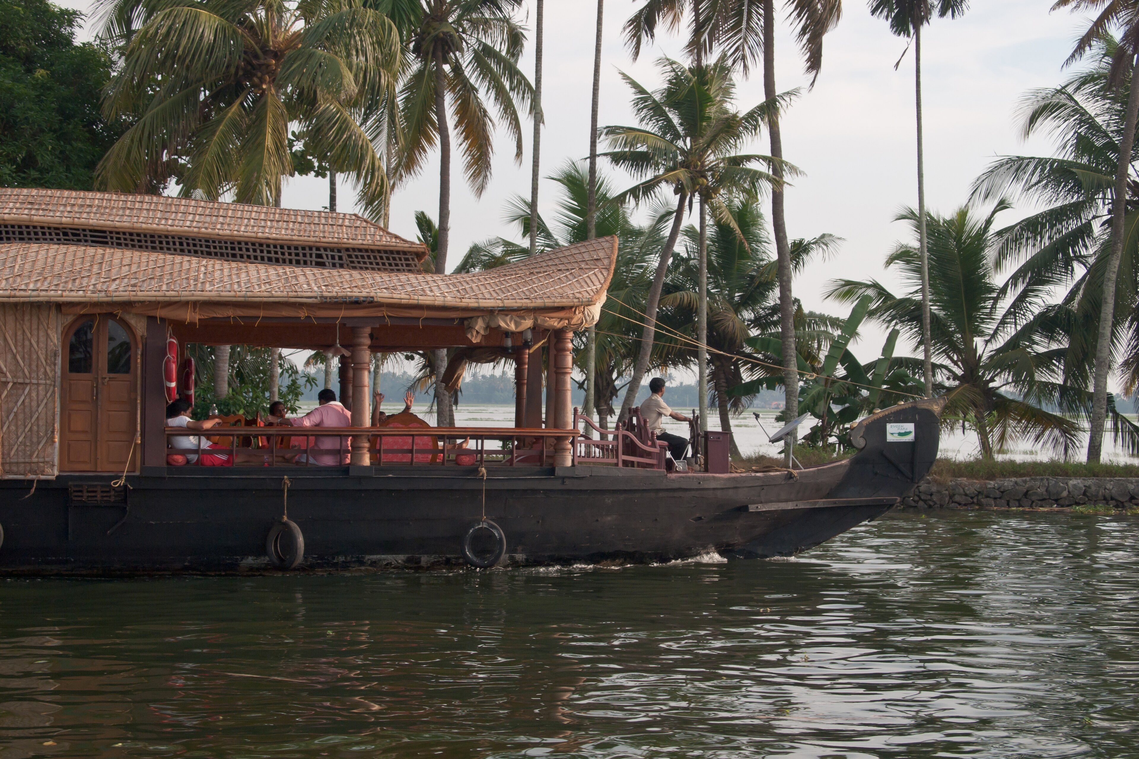 01 Bedroom Premium Houseboat Tour — Alleppey Backwaters