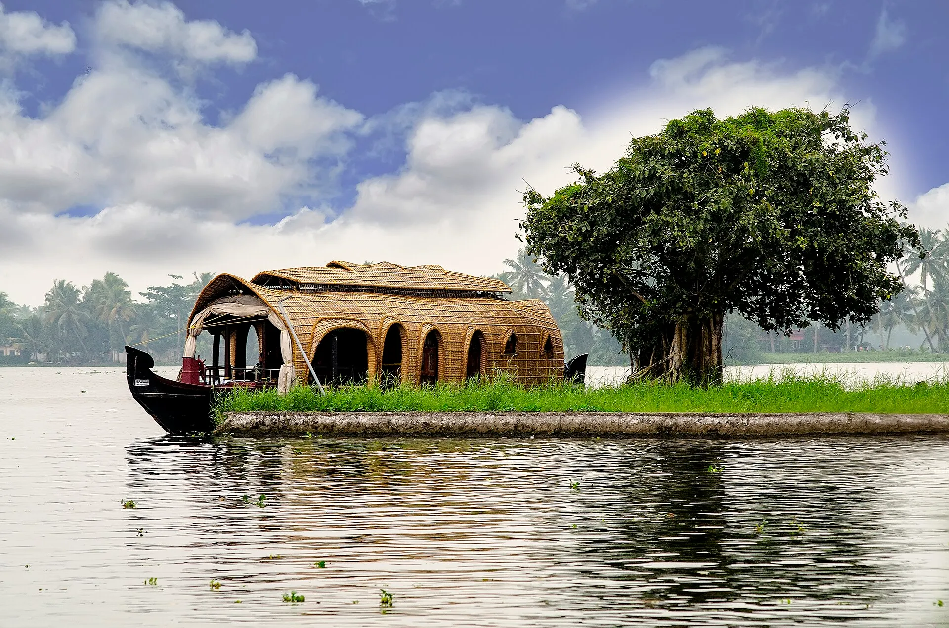 Kettuvallam houseboat moored on the Vembanad backwaters near Alleppey